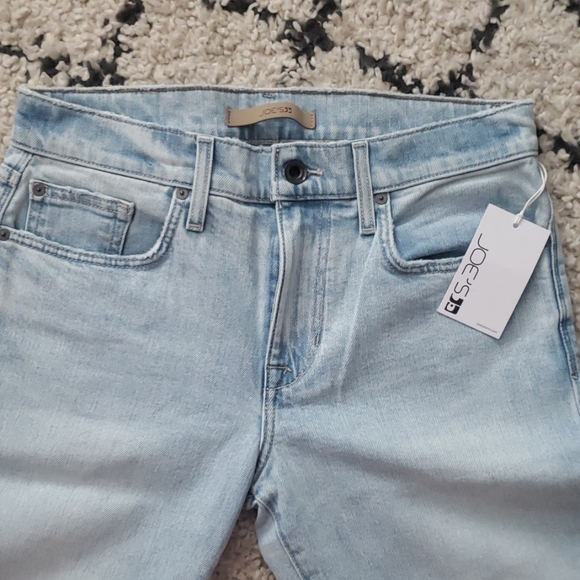 NWT Joe's Light Wash Denim Jeans - Picture 2 of 7